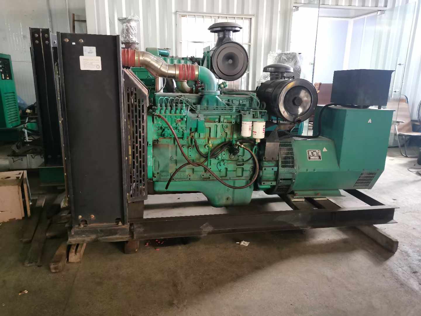 福贡发电机租赁如何确定电缆的承载电流是否在安全范围内？