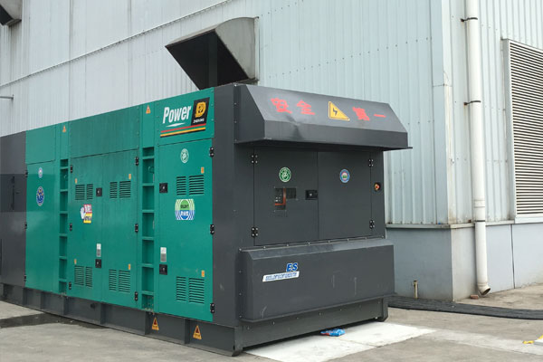 福贡燃油滤清器的更换流程是怎样的？