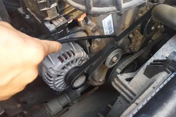 福贡转速传感器的工作原理是什么？